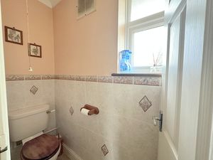 Cartlodge Avenue- click for photo gallery